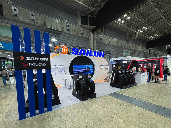 ジャパントラックショーの展示会ブース
